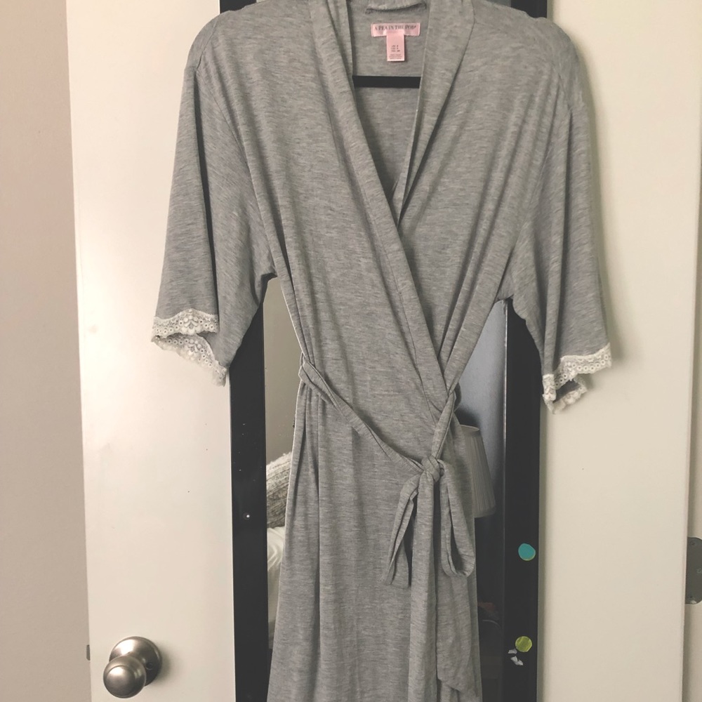 A Pea in the Pod Cotton Gray Robe (S)